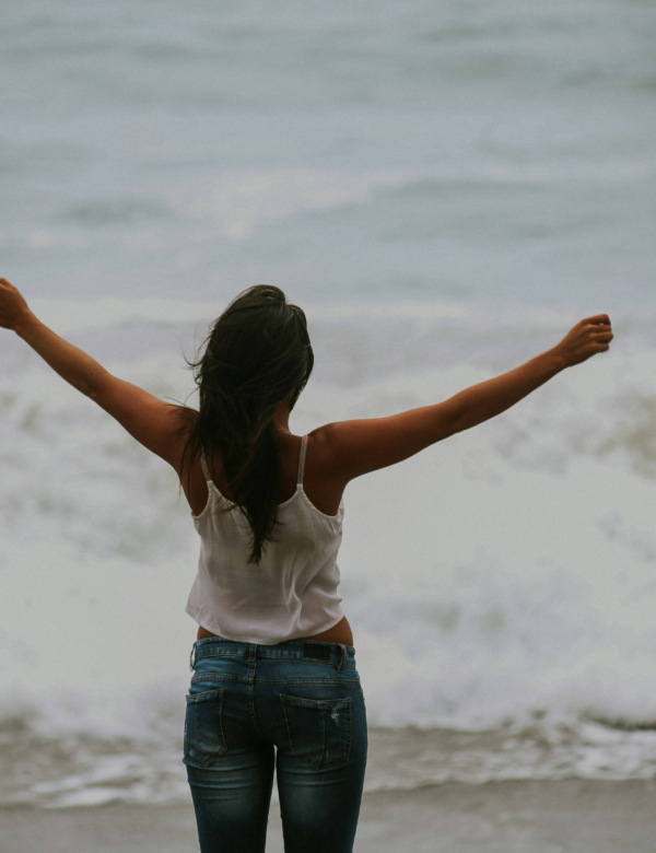 femme sur la plage